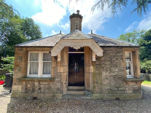 Cosy cottage located 25 minutes from Edinburgh City Centre