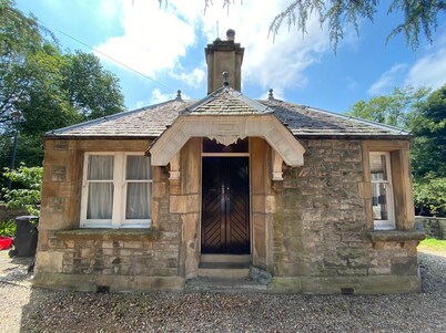 Cosy cottage located 25 minutes from Edinburgh City Centre