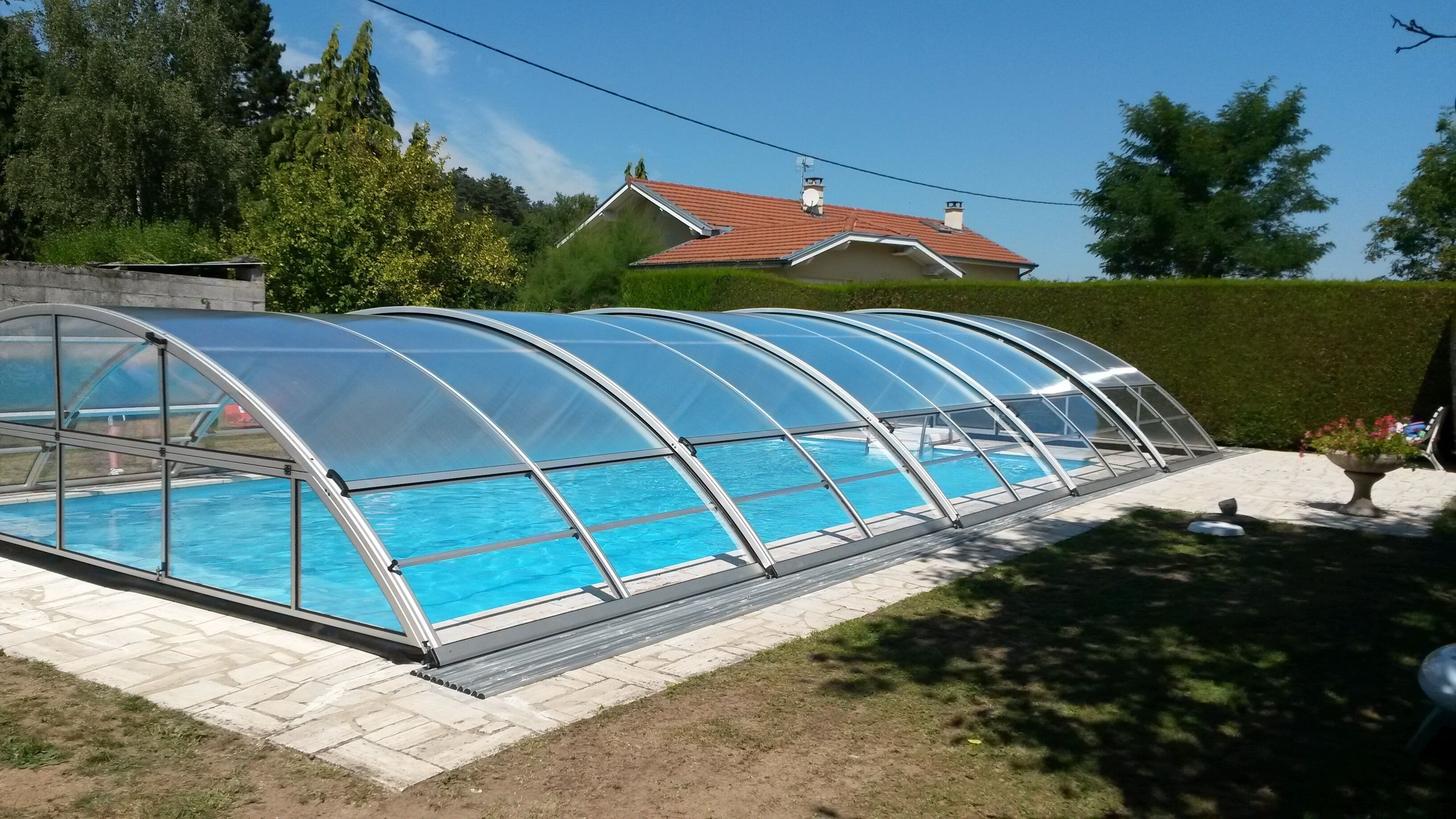 Piscine couverte, piscine extérieure