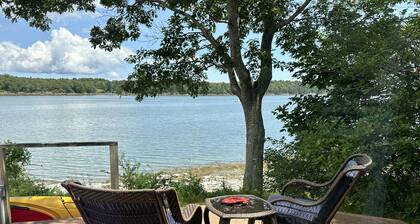 Beachy Vibes Only !! Updated Oceanfront Gem for 2