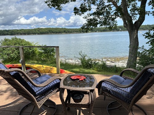 Waterfront, Updated Oceanfront Gem for 2, near Bowdoin College, Harpswell, and much more!