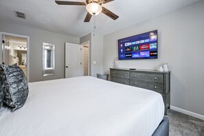 4 habitaciones, tabla de planchar con plancha, wifi y ropa de cama 