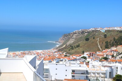 Nazaré Views I - Terrace, Pool & Sea View