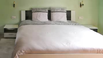 3 bedrooms, iron/ironing board, internet