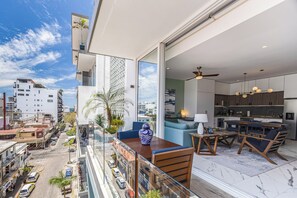 Outdoor dining - CASA|AZUR – Distinctive Style with A View (Puerto Vallarta)