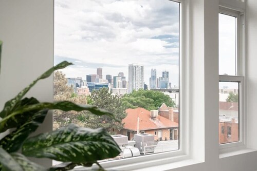 A Luxe Point of View | Pet-Friendly | Zuni Lofts