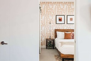 1 chambre, fer et planche à repasser, Wi-Fi, literie fournie