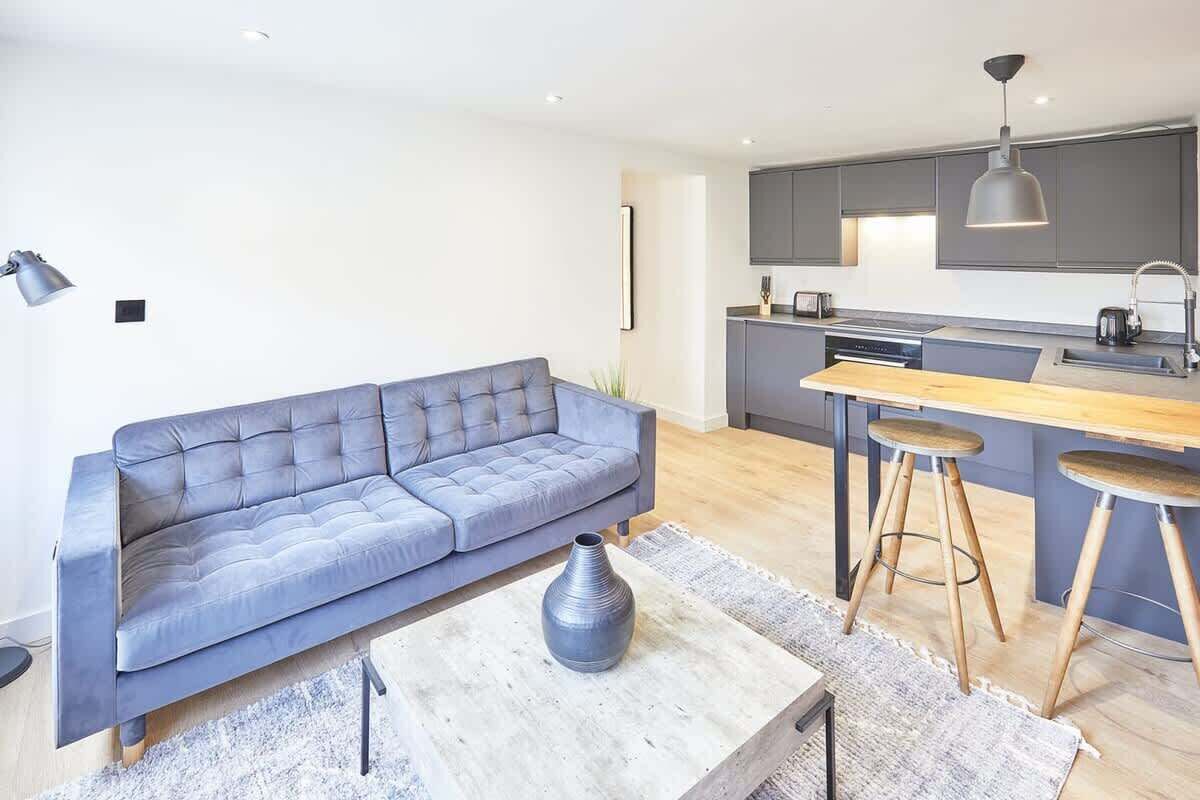 TV, offices