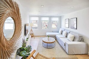 TV, offices - Host & Stay | Cosy Coastal (Whitby)