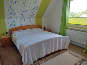 1 habitación, cuna de viaje, wifi gratis y ropa de cama