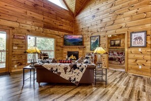 Televisión, chimenea y videojuegos