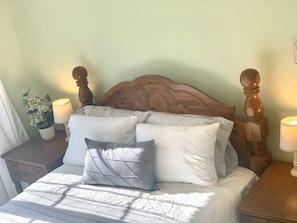 3 bedrooms, free WiFi, bed sheets, wheelchair access