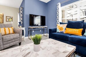 Televisión y oficina 