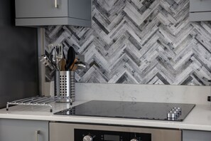 Fridge, microwave, oven, stovetop - No.11, Belle House (Filey)