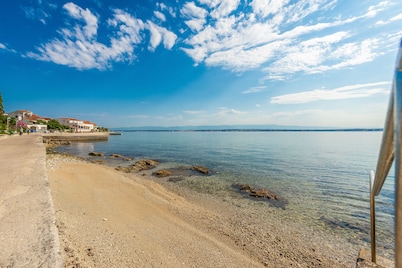 Little House by the Sea, Beachfront, Parking, WiFi