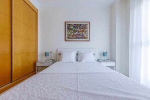 2 Schlafzimmer, Bügeleisen/Bügelbrett, kostenloses WLAN