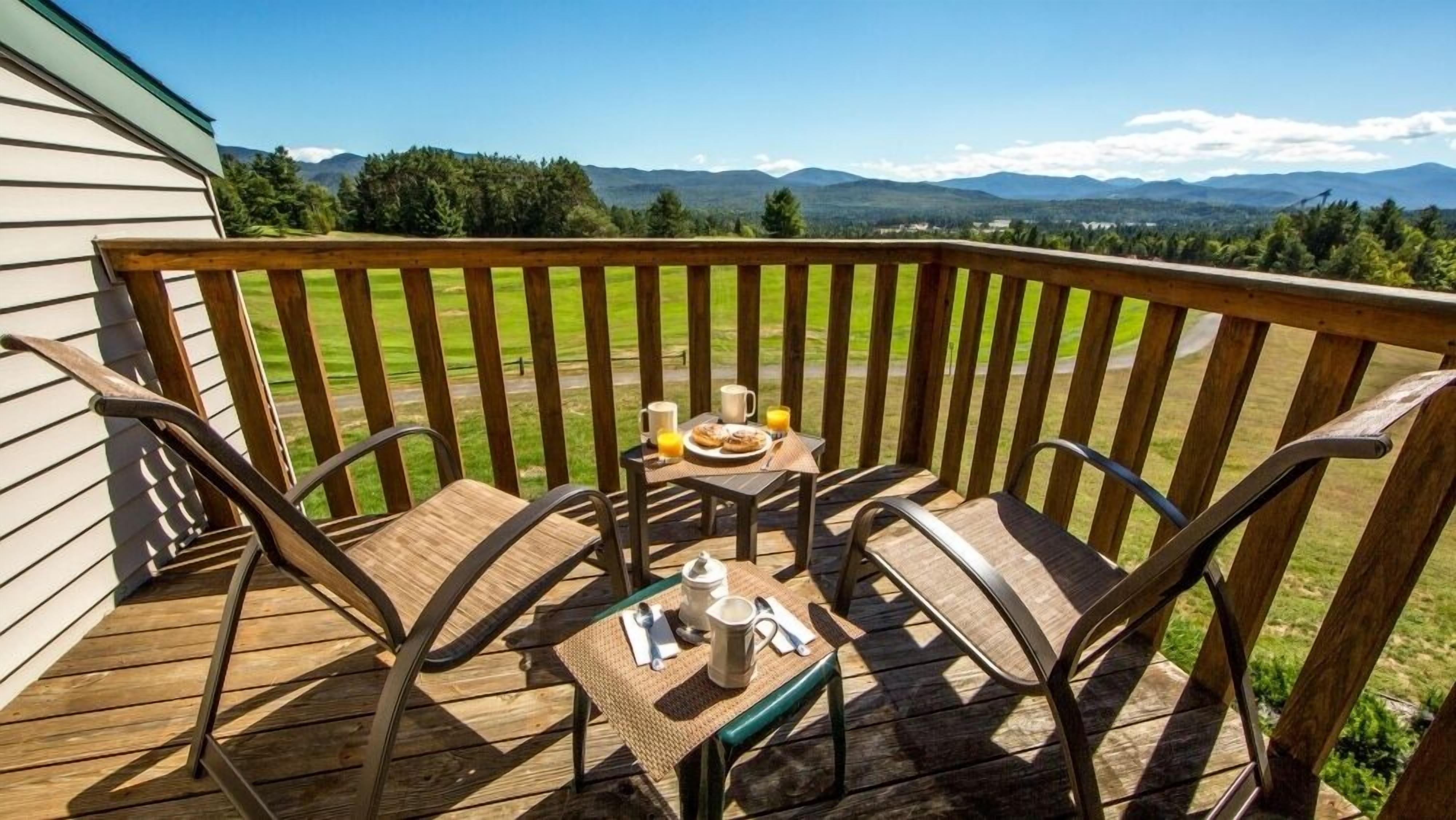 Lake Placid Captivating 2BR Condo Near Mirror Lake