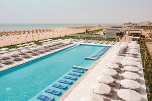 4 outdoor pools, pool umbrellas, sun loungers - Hotel Riu Baobab - All Inclusive (Pointe Saréne)