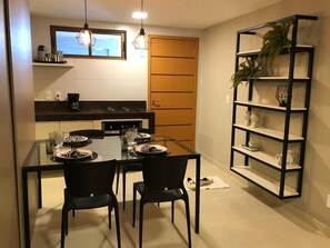Fridge, microwave, stovetop, blender
