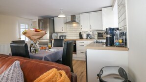 Småhus | Eget kjøkken | Oppvaskmaskin og kjøkkenutstyr
