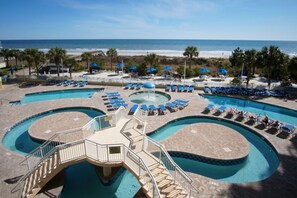 Piscine couverte, piscine extérieure