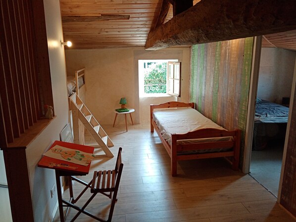 2 bedrooms, travel cot