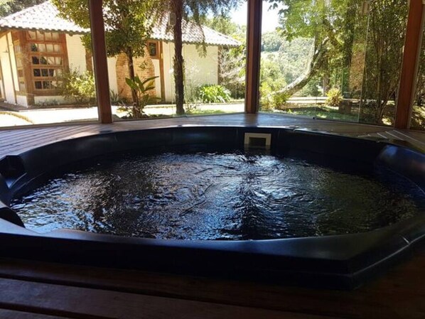 Tina de hidromasaje interior