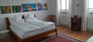 3 bedrooms, iron/ironing board, WiFi, bed sheets - Vacation home "Weinstraße42" (Siebeldingen)
