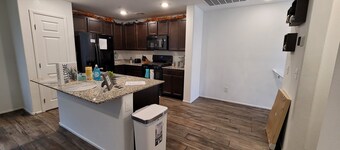 Amazing 2 Bedroom Townhouse