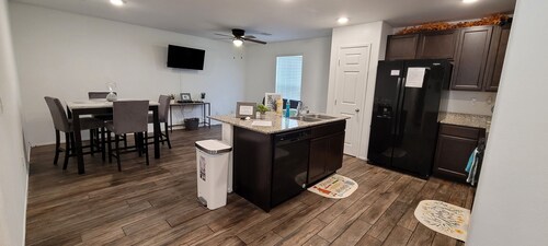 Amazing 2 Bedroom Townhouse