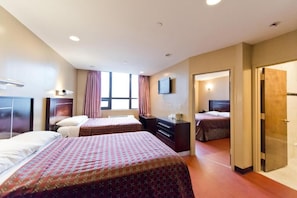 Comfort Suite | Free WiFi, bed sheets, wheelchair access