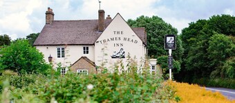 Field View - sleeps 5 guests in 3 bedrooms