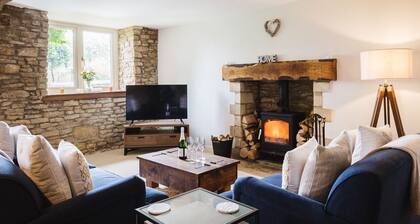 Field View - sleeps 5 guests in 3 bedrooms