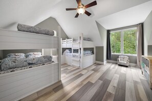6 habitaciones, escritorio, tabla de planchar con plancha y wifi gratis 