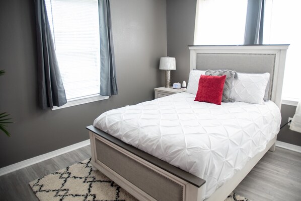 2 bedrooms, iron/ironing board, WiFi, bed sheets