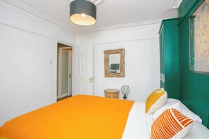 2 habitaciones, tabla de planchar con plancha y acceso a internet 