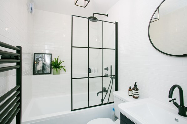 Bathtub, hair dryer