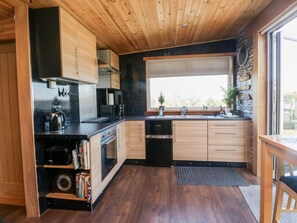 Cottage | Interior - Blackbrae Cabin (Coatbridge)