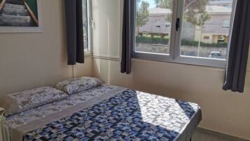 1 camera, ferro/asse da stiro, Wi-Fi gratuito, lenzuola