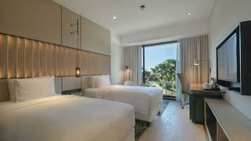 Standard Room | Desk, laptop workspace, soundproofing, free cribs/infant beds