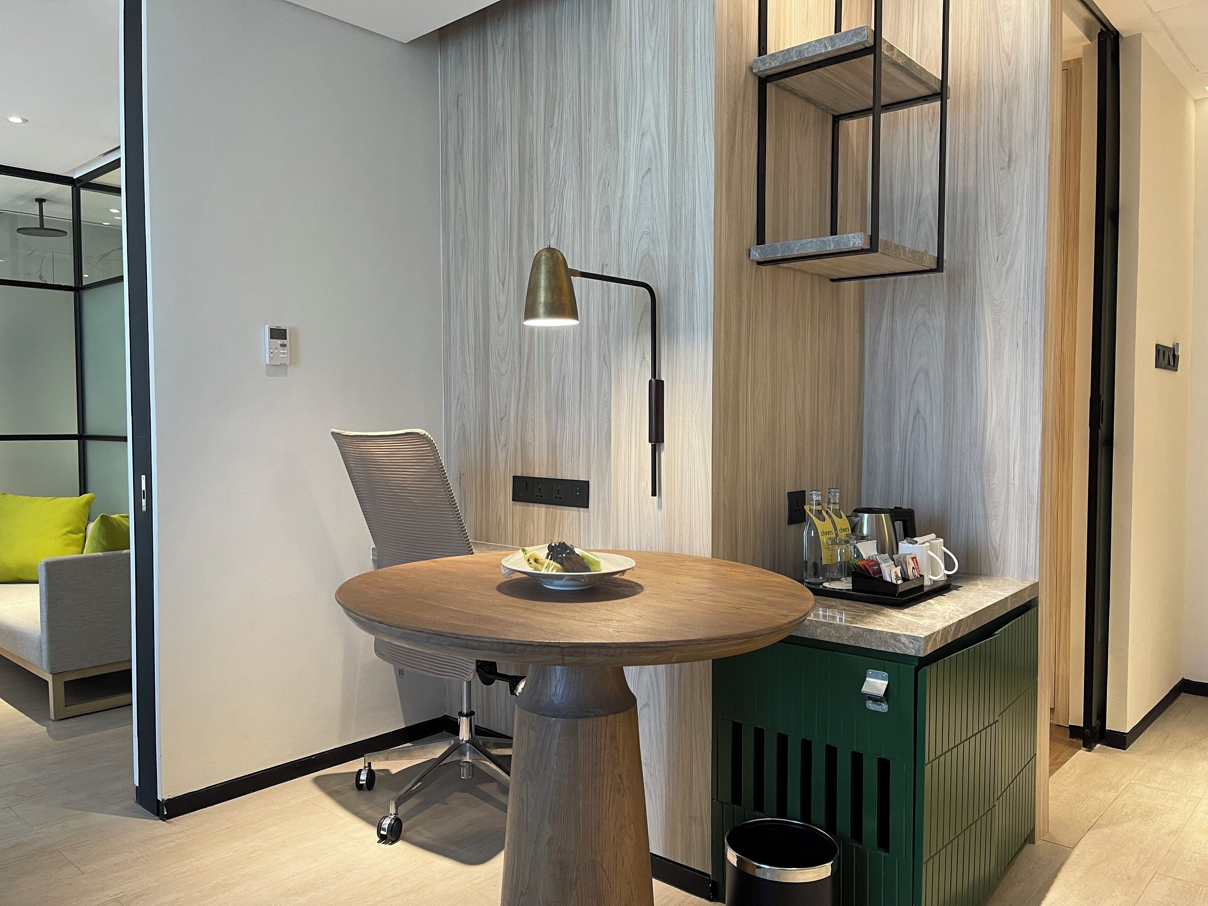 suite, 1 bedroom | desk, laptop workspace, soundproofing, free wifi