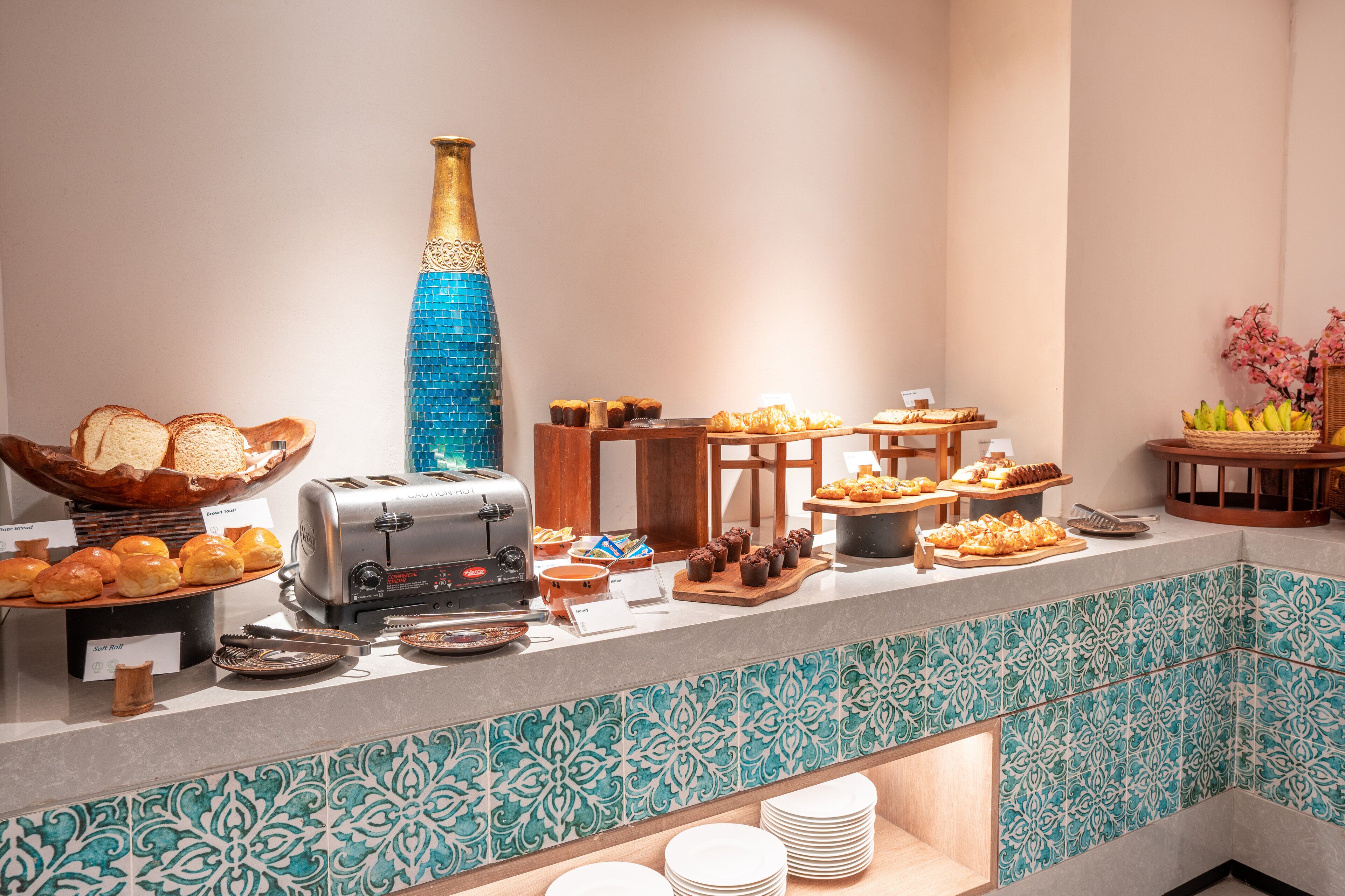 daily buffet breakfast (usd 12 per person)