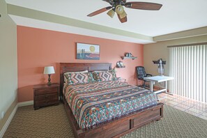 1 多间卧室、高档床上用品、办公桌、熨斗/熨衣板