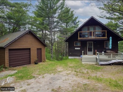 Quiet Retreat for Nature Lovers - 4 Seasons, Pet Friendly, Secluded 