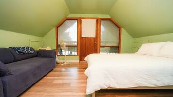 3 bedrooms, free WiFi, bed sheets