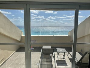 Interior - Beachfront PENTHOUSE - Best Views + 3-Beds + 2 Balconies + Maid Service (Cancún)