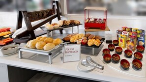 Café da manhã com buffet todos os dias (MXN 369 por pessoa)