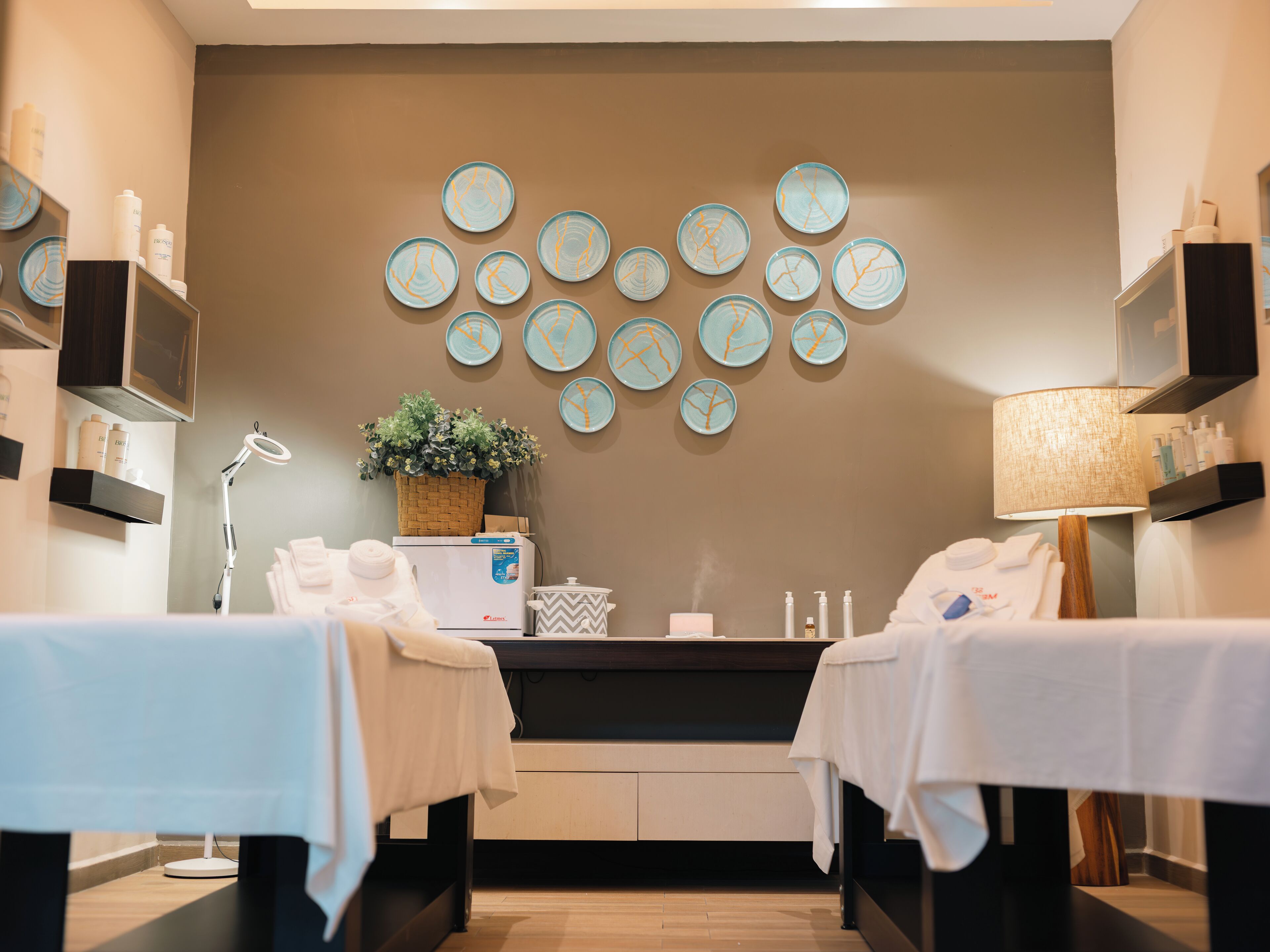 Body treatments, sports massages, facials, manicures and pedicures