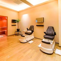 Body treatments, sports massages, facials, manicures and pedicures