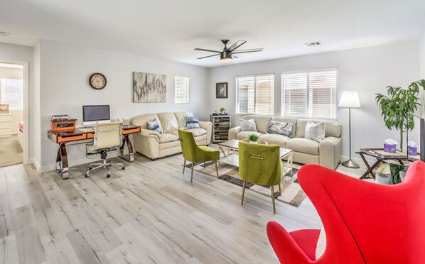 Smart TV, fireplace, offices